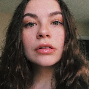 Meet your Posher, Brenna